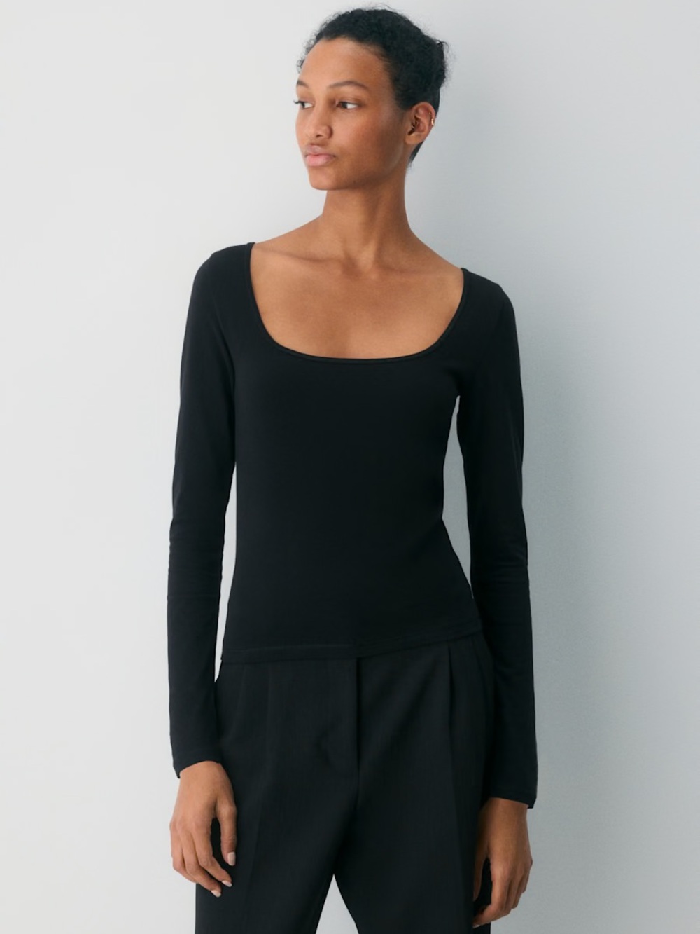 Aritzia HomeStretch Smooth Wide Scoopneck Longsleeve in Black